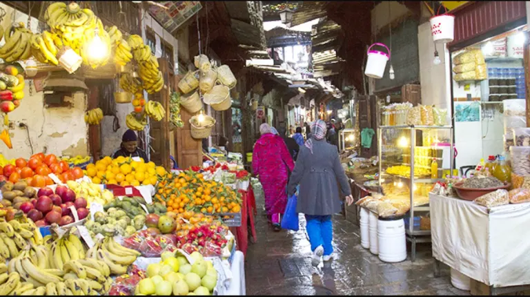 Morocco Itinerary 12 Days 37 Vibrant fruit and vegetable market in Fez Medina, Morocco, ideal for Morocco Fun Tours
